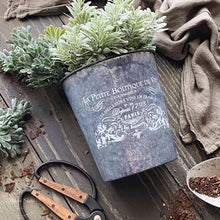 A Makers' Studio - Le Petite Boutique Mesh Stencil 8.5x11