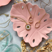 A Makers' Studio - Resin Pendant Molds