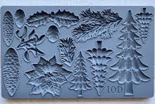 PRE-ORDER NOW! Boughs of Holly IOD 6×10 Decor Moulds™
